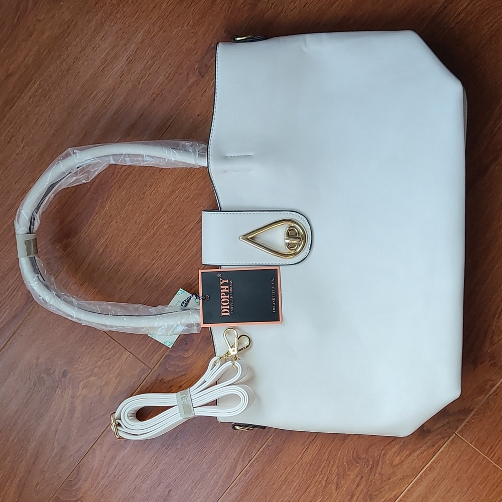 DIOPHY Large, white bag with gold accents. Never used
